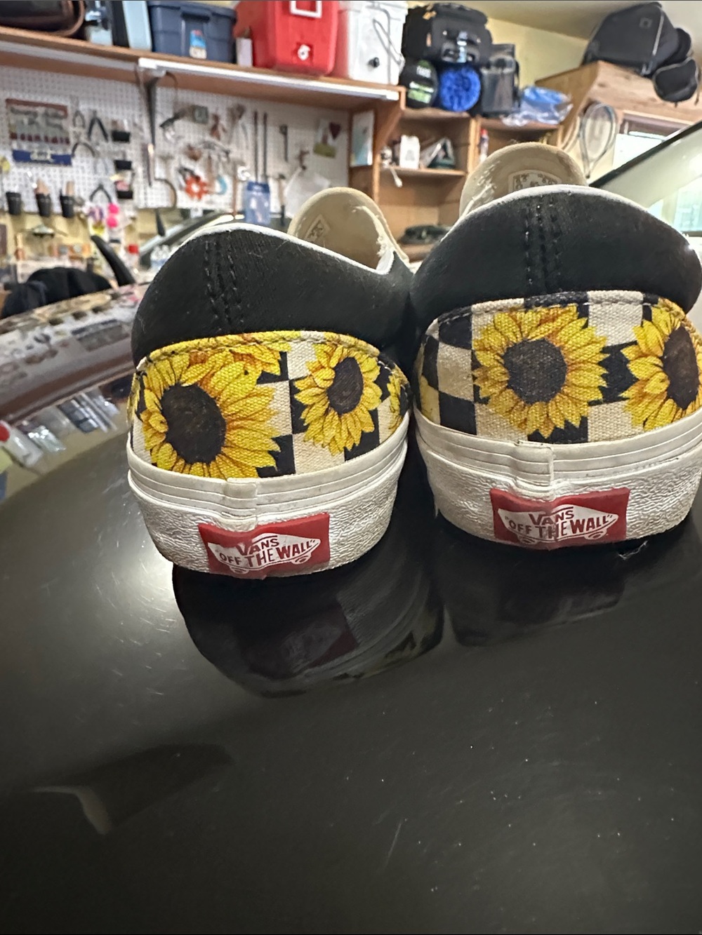 Vans Slip-On Sneakers - Black, Yellow & White Sunflower Check women’s 8. Men’s 6 - Picture 3 of 5